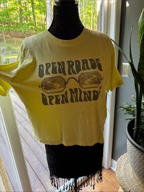 Roark Light Yellow Garment-Dyed Tee